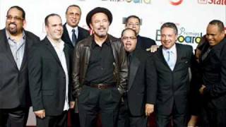 OJOS DE PERRO AZUL RUBEN BLADES