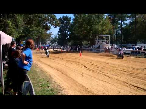 Thumbnail for Honda CR vs Honda CR - Dirt Drag by video, vide