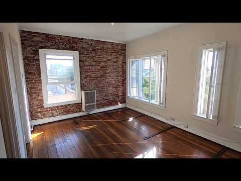 PL9041 - Top Floor Studio w/Incredible Views For Lease!