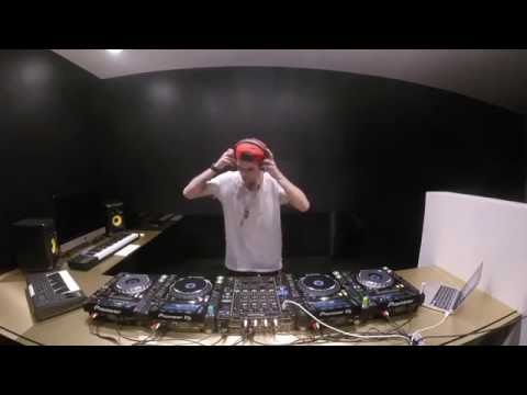 MZRIN - Mixing on 4 CDJs Vol 4 (New Studio)