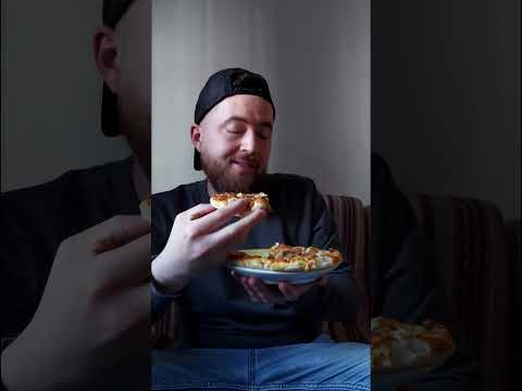 Suntem grasi si mancam Pizza!😂 #fyp #comedy #shorts #foryou #viralvideo #relatable #humor