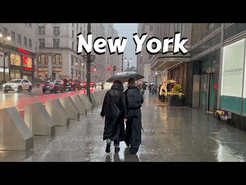 Heavy Rain And Thunderstorm - Walking In The Rain Umbrella And City Sounds For Sleeping New York 4k