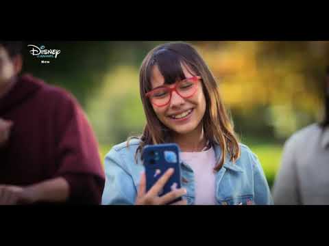 Ayla y Los Mirror - La buena onda | Clip Musical | Czech TV