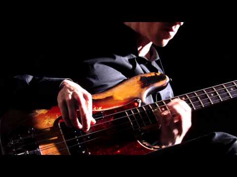 Bach Cello Suite No.1 Prelude - Solo Electric Bass