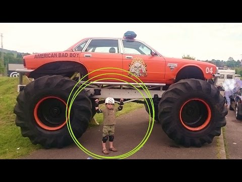 VIDEO para NIÑOS. COCHES MONSTER TRUCK vehículos gigantes.BIG CAR TRUCK EXTREM video for kids