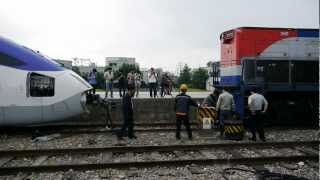 preview picture of video '[Full HD] 강릉역의 KTX-산천 / 江陵駅のKTX-山川 / KTX-Sancheon at Gangneung Station'