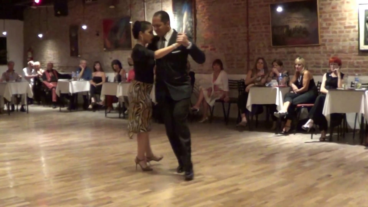 Frank Obregon & Yenny Gil Tango "Tu Boca Me Mintio" D'Arienzo - Laborde (11-12-16) 3/3