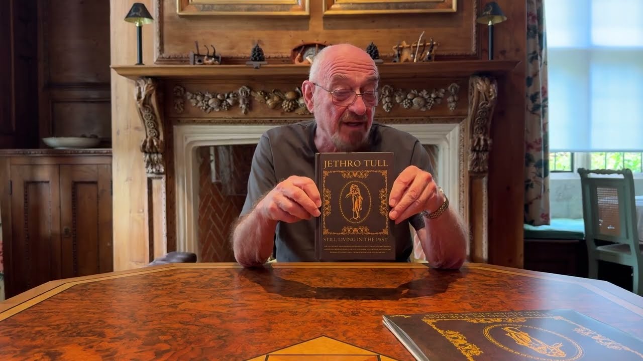 Jethro Tull - Unboxing of Still Living in the Past - YouTube