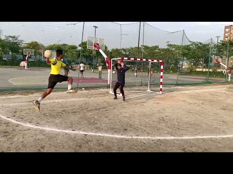 handball left wing shooting