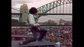 THIN LIZZY   The Boys Are Back In Town live Sydney Opera 1978 (w. Gary Moore)