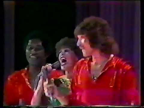 Willem Duys - Songfestival 1978 - Nederlands commentaar: Harmony - 't Is O.K.