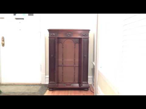 Play It Red • The Little Ramblers (Victor Credenza)