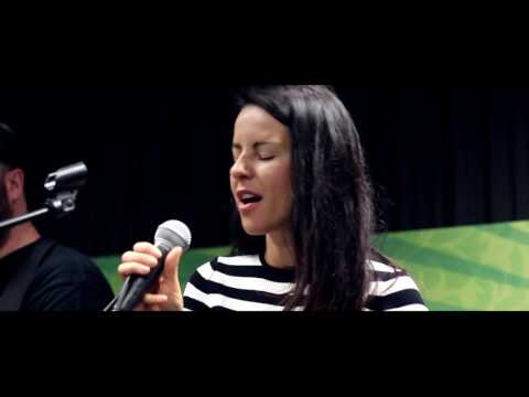 IMT Smile feat. Katarína Knechtová & Peter Bič - Balada (live@Funradio)