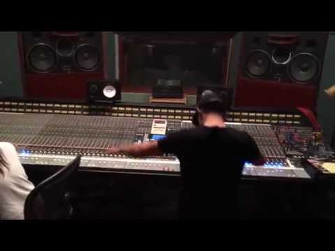 Boneless (Delirious) MUSIC VIDEO Steve Aoki ft Kid Ink (Marky McFly Remix)