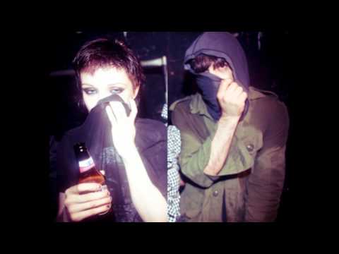 Crystal Castles - Vanished (Fiction rmx)