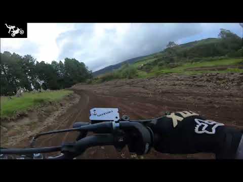 🏁SUZUKI AX 100c.c de CARRERAS,🔥 VELOCIDAD EN ARENA COLOMBIA. [SEBASTER CROSS] 2022