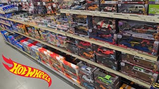 GOOD DIECAST CARS FINDS IN THE DREAMLAND. HOT WHEELS, MAJORETTE, JADA.