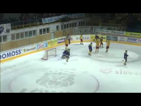 (SVK) ŠHK 37 Piešťany 1:2 Dukla Trenčín (25.kolo) Tipsport Extraliga