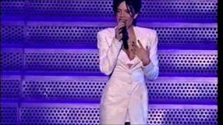 Download lagu Spice Girls - Viva Forever Live In Paris mp3 Download lagu Spice Girls - Viva Forever Live In Paris mp3