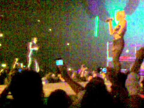 mr President feat Layzee live  E=90 31.10.2011 @ Palaturismo Jesolo