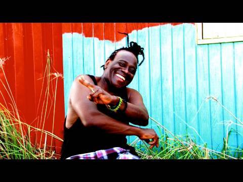 Wally Warning - Lo Que Busco - official Video (HQ)