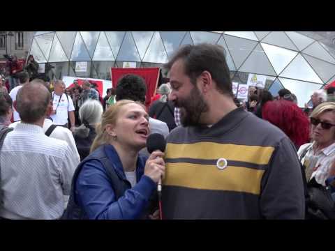 EL MONÓLOGO DE MARTE EN EL ESCENARIO DE LA PUERTA DEL SOL DE MADRID