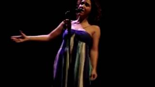 Maria Rita: &quot;Santa Chuva&quot;. Teatro do Sesi. Porto Alegre. 24/08/2006.