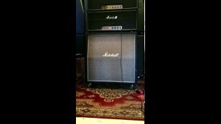 Video thumbnail for Marshall 200 Major The Pig scattered glass sound by pleximaster