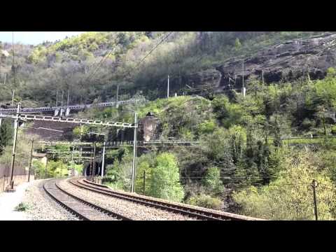 SBB Re 4/4 E FRECCIARGENTO IN TRANSITO A BIASCHINA.(CH) 25 - 4 - 2016