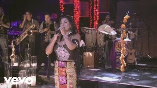 Lila Downs - Cuando Me Tocas Tú / Spoken Words (Concierto en Vivo)