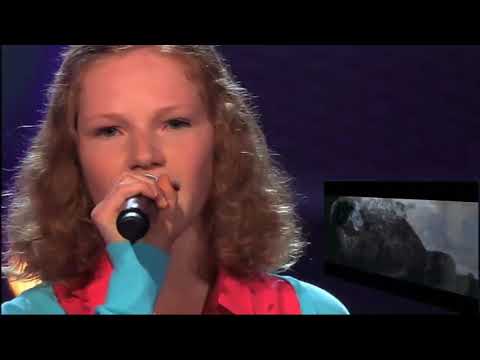 Dionne Damen canta la cancion-She Wolf de David Guetta.video mezclador con el video original