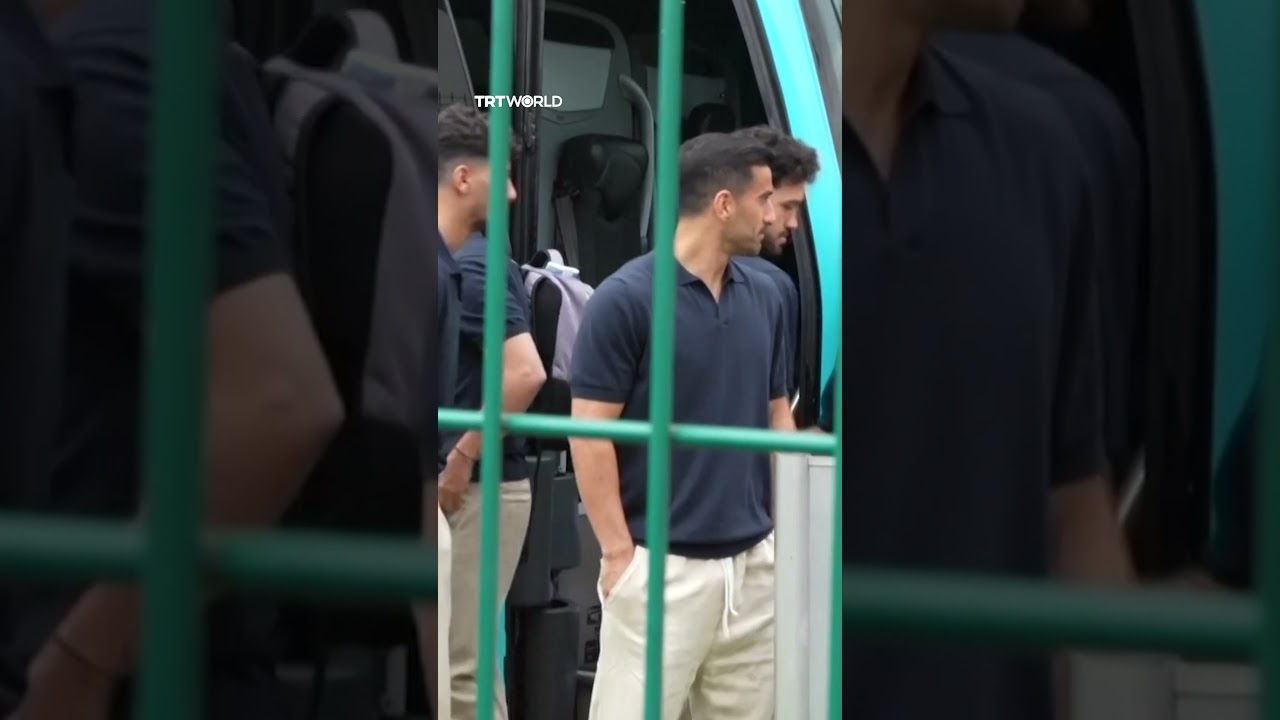 Video | Mexicans give Iran team warm farewell after elimination