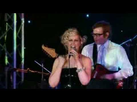 Alice Russell Live - Seven Nation Army