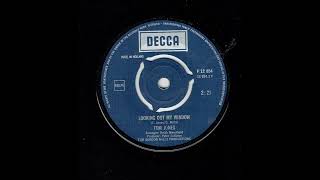 Tom Jones - Looking Out My Window