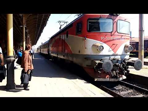 EC102 garează Trenul R5735 Suceava-Cacica 06.05.2022