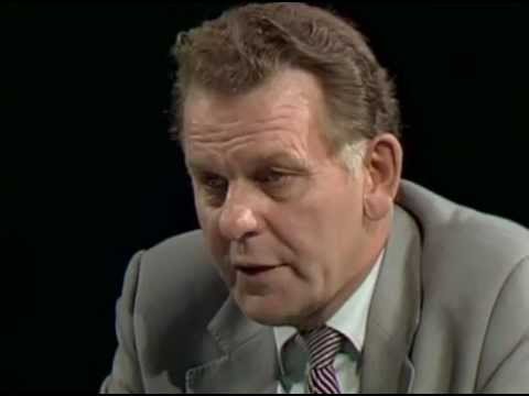 Valet 1982 - Thorbjörn Fälldin (C) frågas ut i SVT