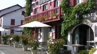 preview picture of video 'France Pyrénées Atlantiques Espelette capitale du piment du Pays Basque'