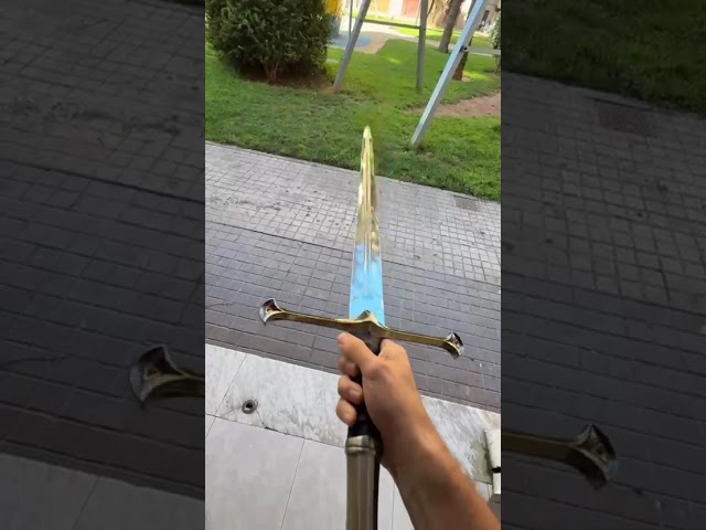 Vídeo relacionado con 57 SPECIAL REPLICAS Réplica de espada de 62 cm de madera de bambú, decoración hecha a mano para los fans de LOTR, exclusivo coleccionable con vaina - Bilbo Baggins Sting JT10712BK