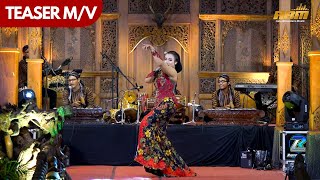 Download lagu Detik-Detik Kebaya Niken Salindry Melorot Saat Syuting Mbaliko Nong Isun Ciptaan James AP #shorts mp3