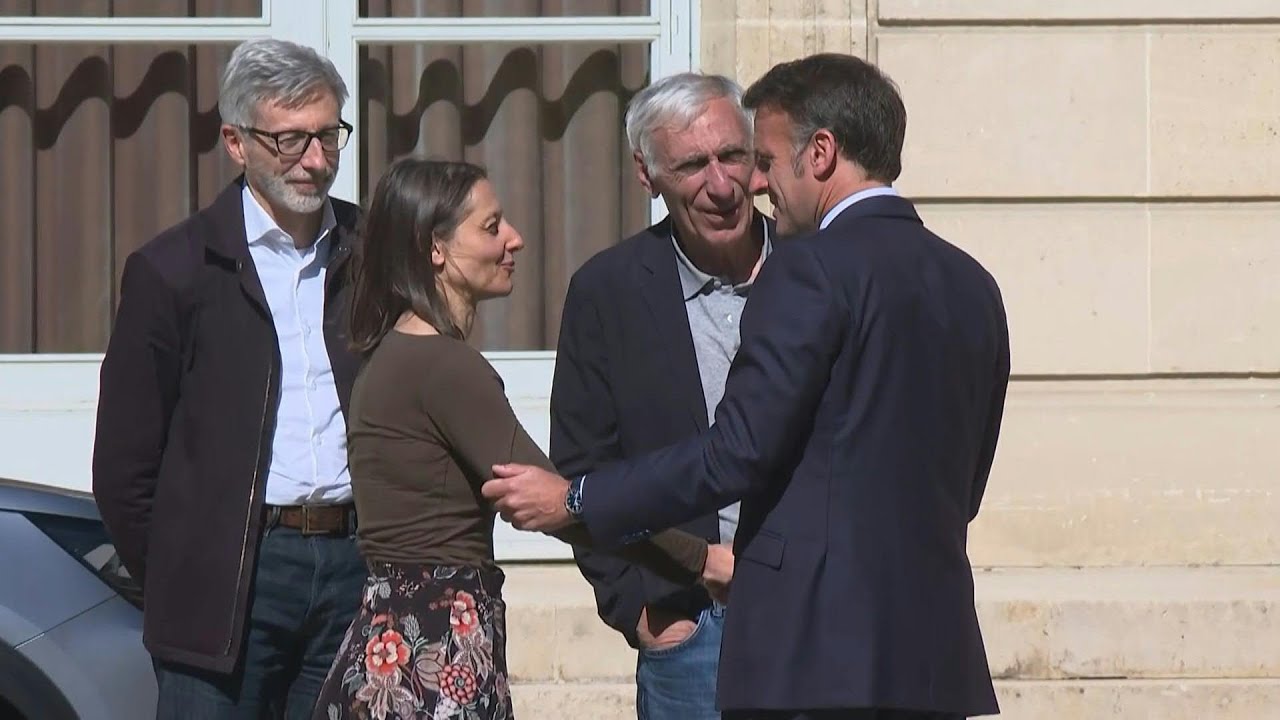 Video | Macron greets French pair released by Iran at the Elysee | AFP