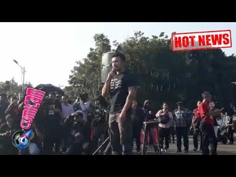 Hot News! Ikut Aksi Kamisan, Rio Dewanto Tagih Janji Jokowi - Cumicam 07 September 2017