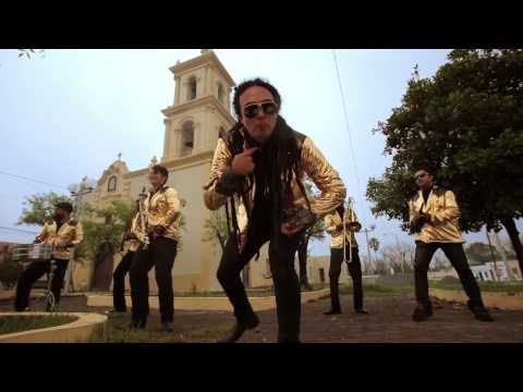 Morenito de Fuego - Cual Crisis? ft. Banda La Chapeadita