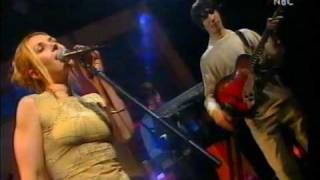 Saint Etienne - Sylvie  (Live V.I.P. 1998)