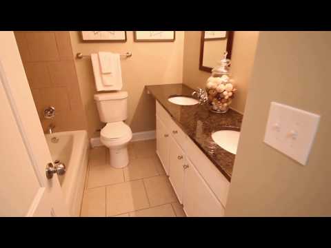 KC750 - Plaza La Belle - 2 Beds + 1.5 Bath Townhome