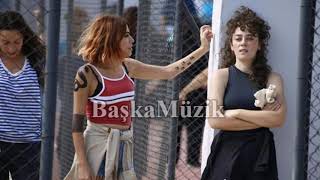 Avlu Dizi Müziği  (  Çimen Yalçın   Mapusun İçinde )