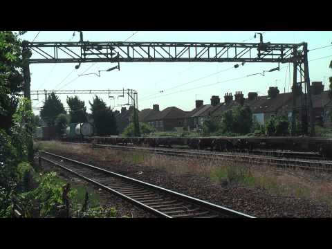 90049 on 4M54 Tilbury R.c.t. to Crewe Bas Hall S.s.n. at Barking on 25/7/2012