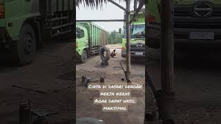 Download lagu saat menunggu mobil pecah ban mp3 Download lagu saat menunggu mobil pecah ban mp3