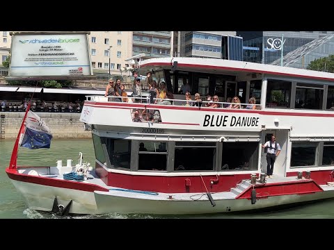 Ponte Schwedenbrücke de Viena ao longo do Danúbio