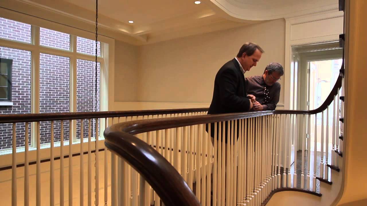 Deal Estate: Reasons to Look Up, in Lincoln Park