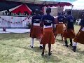 Ona Wanafunzi Wanavojua Kuzungusha Viuno